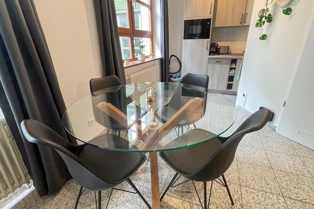 Apartment Modern L Netflix L Fast Wifi L Xbox