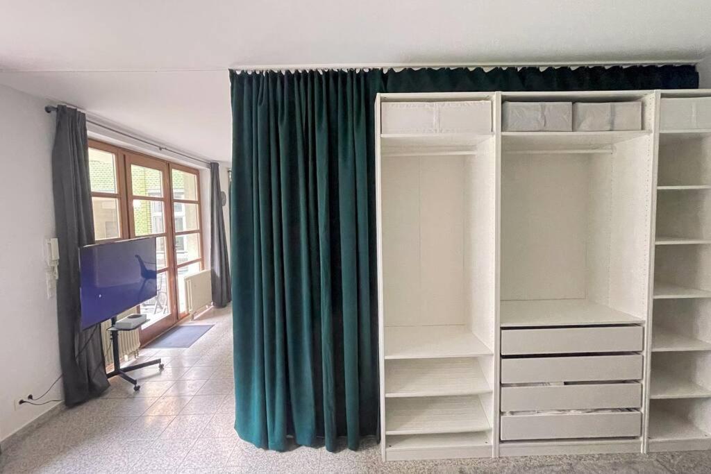 Modern L Netflix L Fast Wifi L Xbox Apartment