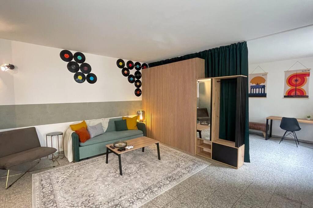 Modern L Netflix L Fast Wifi L Xbox Apartment *